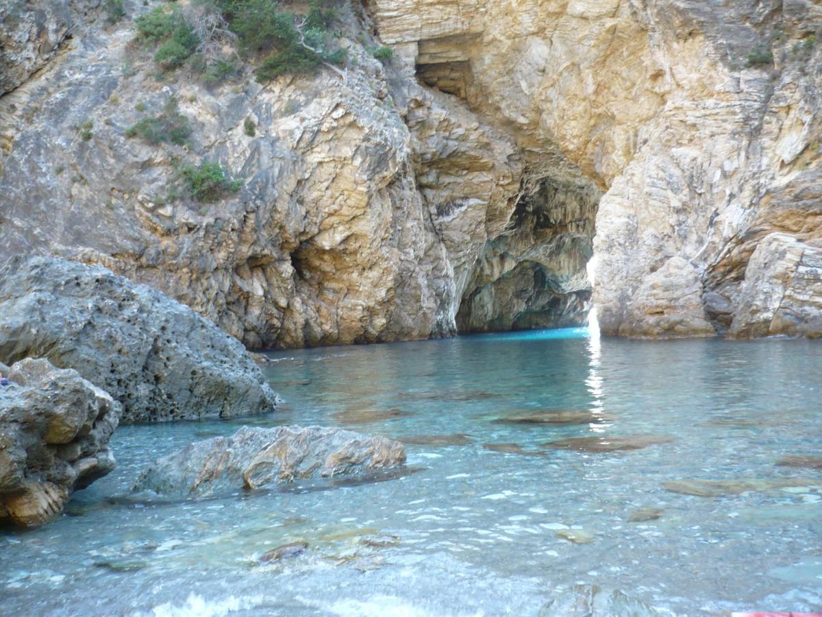 Zeytinada Pansiyon Ve Goezleme Guneykoy ภายนอก รูปภาพ